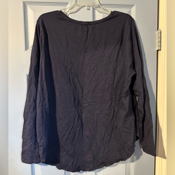 Old navy long sleeve - Picture 2 of 5